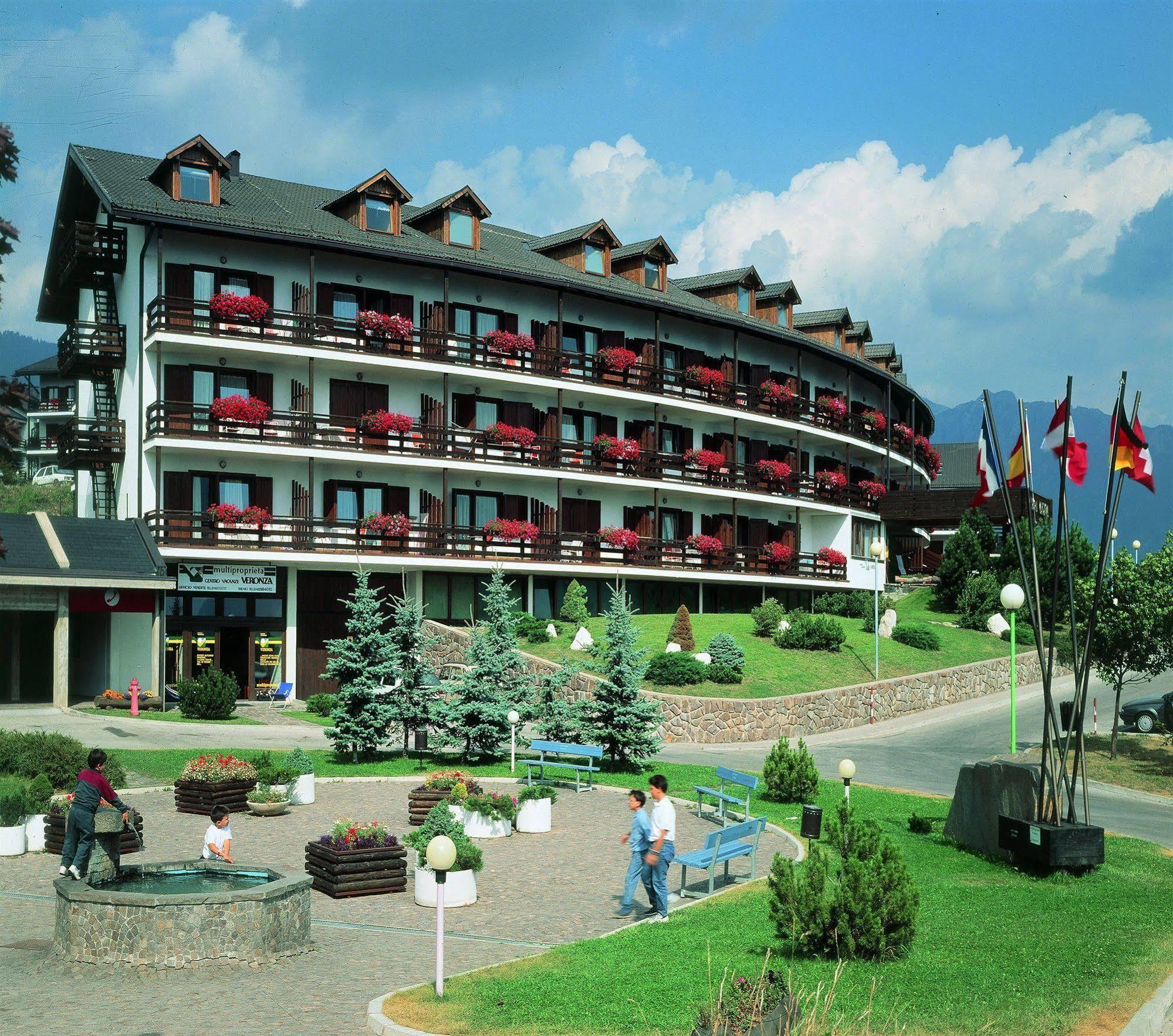 Hotel Resort Veronza Cavalese Bagian luar foto